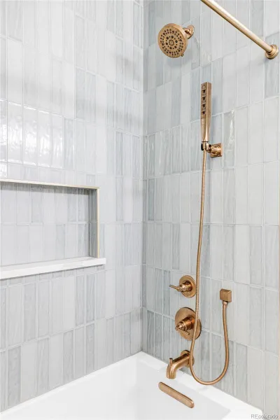 04082026234549 800 16