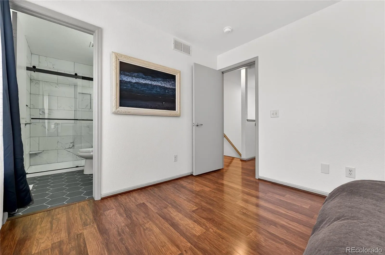 04142026010359 1600 11