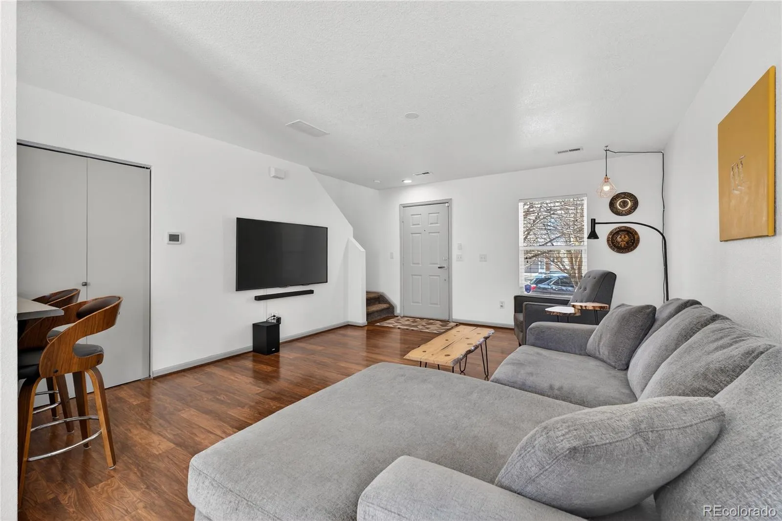 04142026010359 1600 3