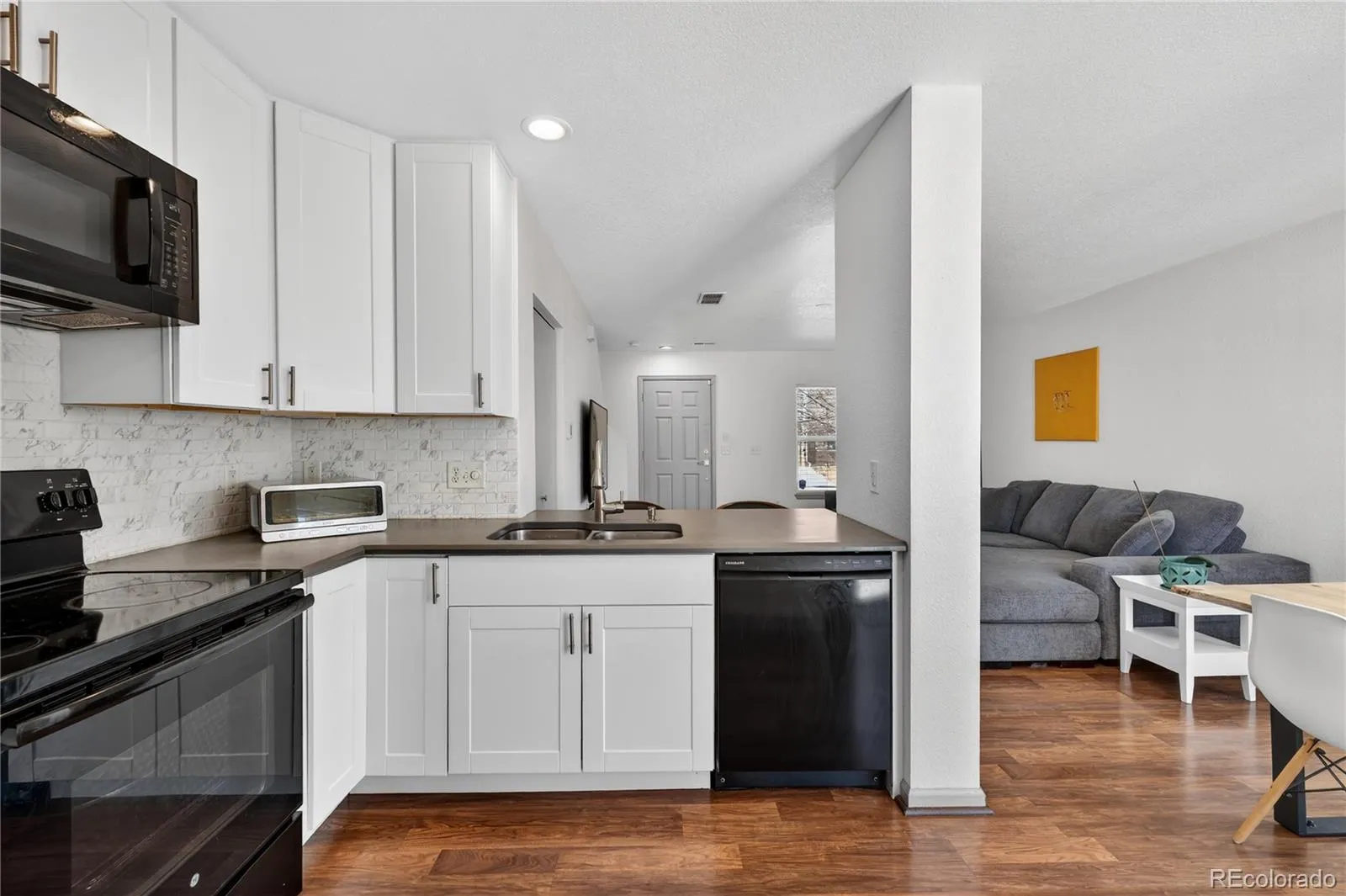 04142026010359 1600 8