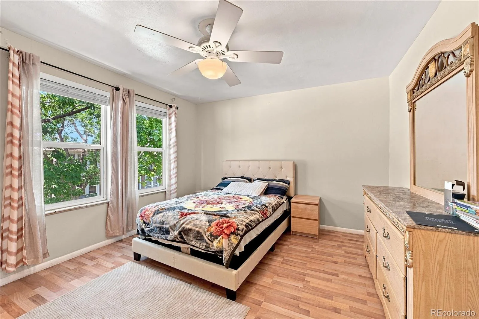 147 Paris Circle Aurora CO 80011 | MLS #REC7298980 08152026005722 1600 10