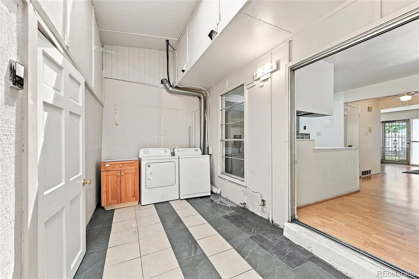 147 Paris Circle Aurora CO 80011 | MLS #REC7298980 08152026005722 1600 18