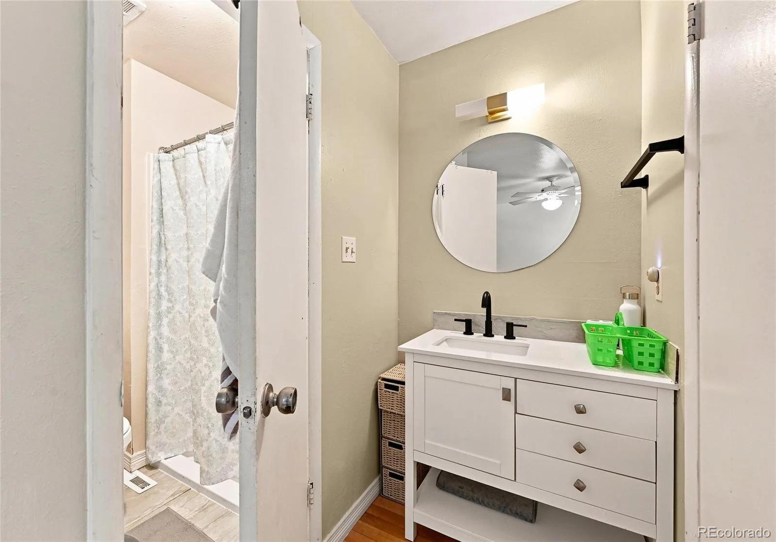 147 Paris Circle Aurora CO 80011 | MLS #REC7298980 08152026005722 1600 8