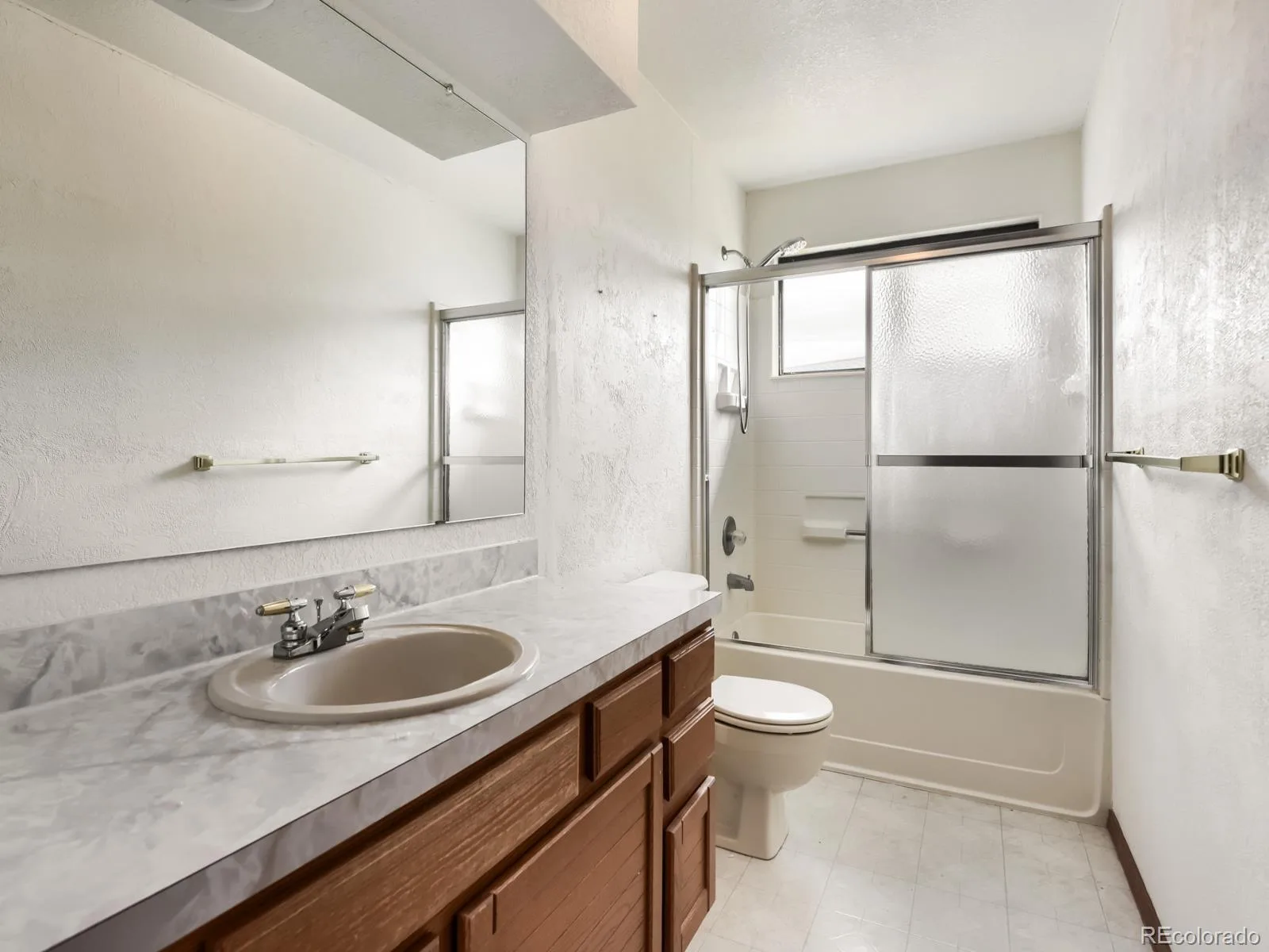 12158 W PARK HILL Place Littleton CO 80127 | MLS #REC7302072 08282026014548 1600 23
