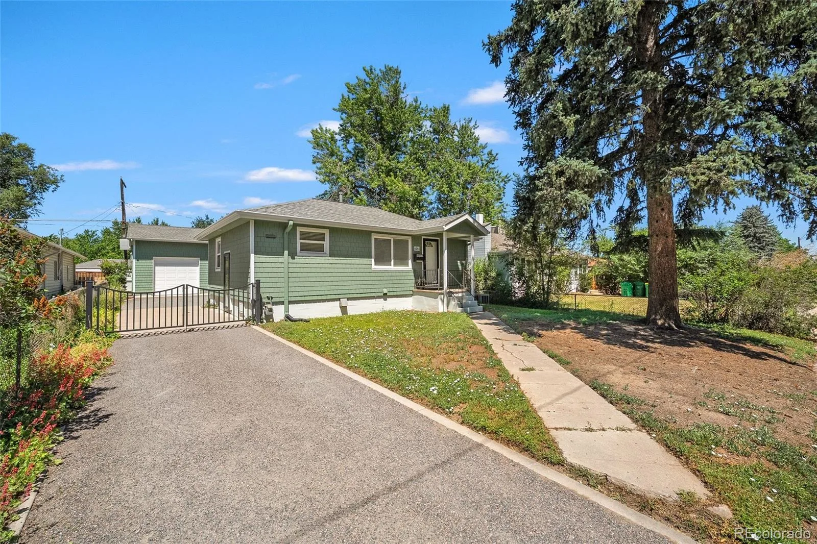 4243 S Clarkson Street Englewood CO 80113 MLS #REC7304129 07012026030516 1600 45