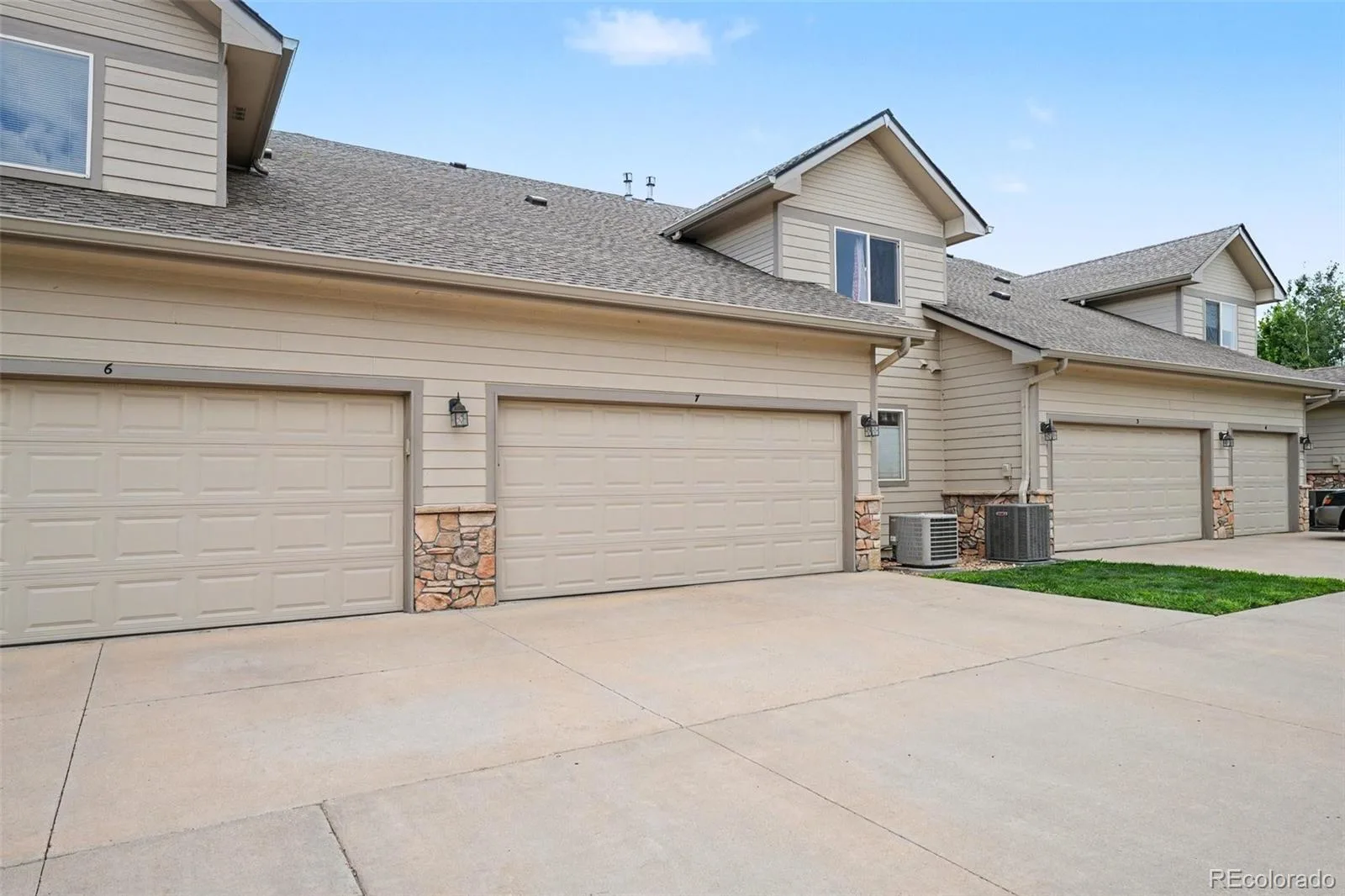 10818 Cimarron Street #307 Longmont CO 80504 | MLS #REC7305735 07312026000149 1600 19