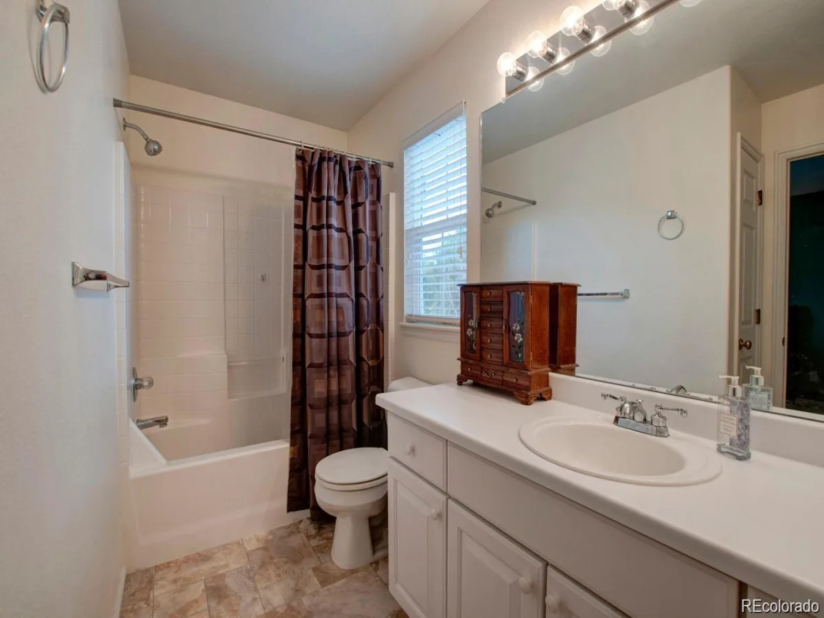 1378 S Akron Way Denver CO 80247 | MLS #REC7306006 08122026175358 1200 27