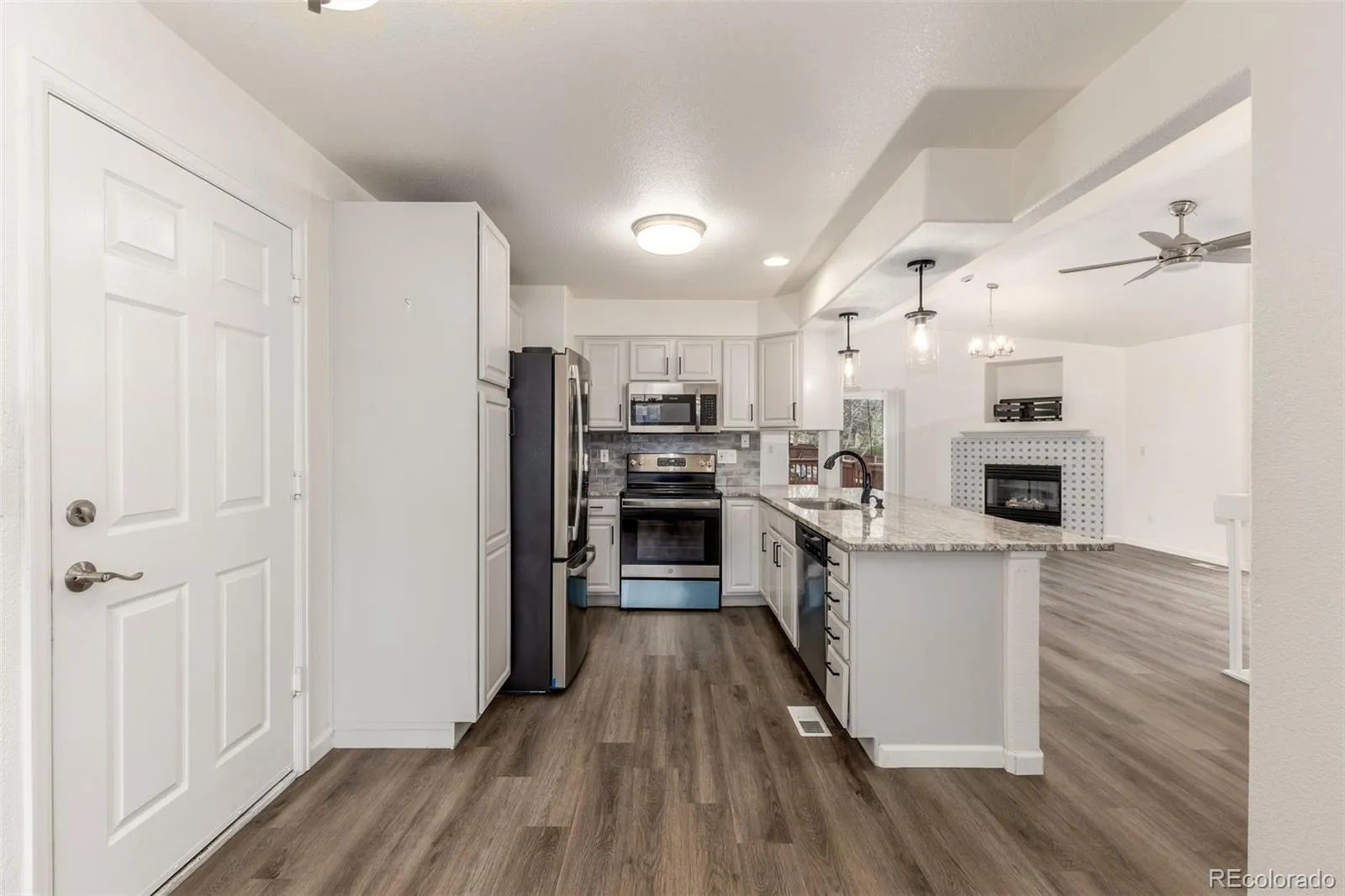 1958 S Carr Street Lakewood CO 80227 | MLS #REC7306356 05112026184108 1600 11