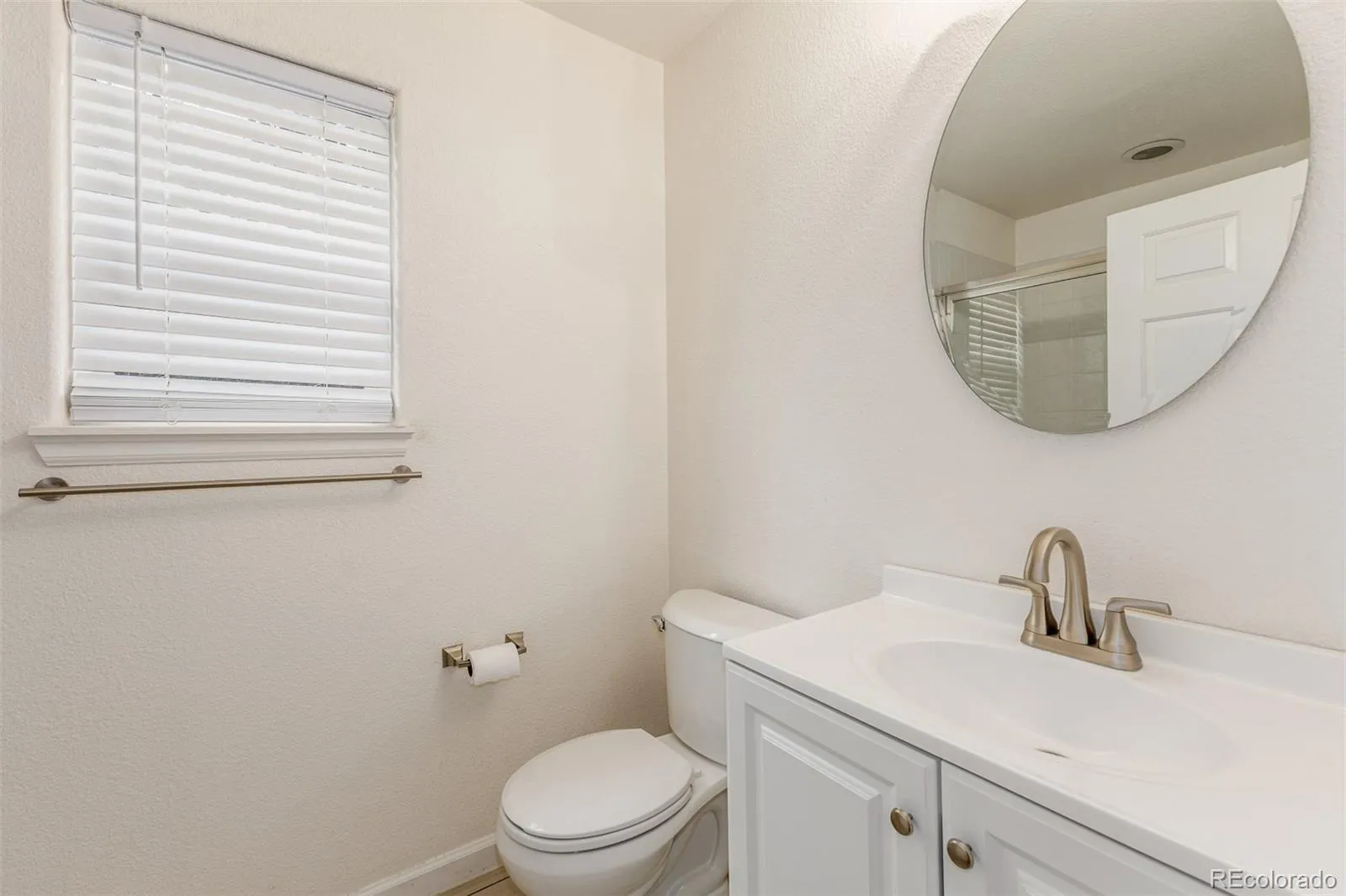 1958 S Carr Street Lakewood CO 80227 | MLS #REC7306356 05112026184108 1600 17