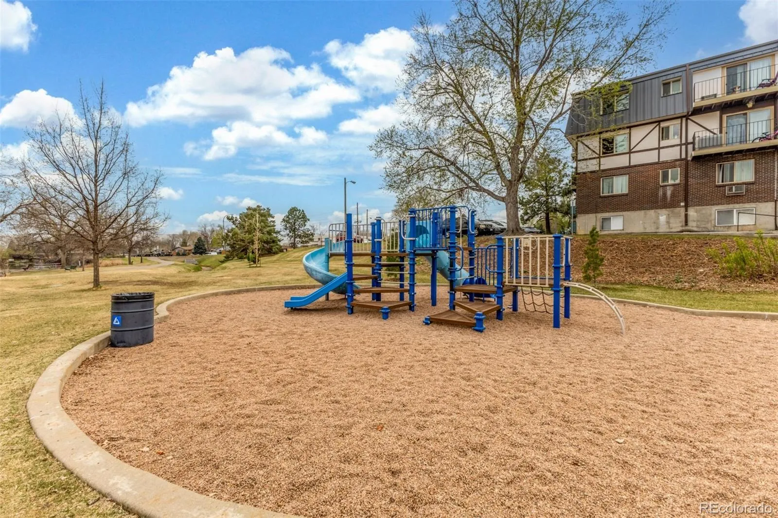 1958 S Carr Street Lakewood CO 80227 | MLS #REC7306356 05112026184108 1600 38