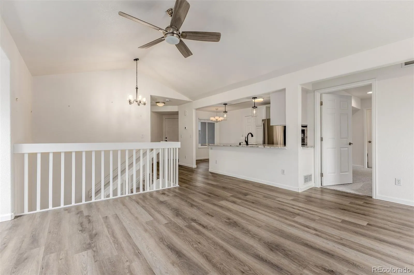 1958 S Carr Street Lakewood CO 80227 | MLS #REC7306356 05112026184108 1600 6