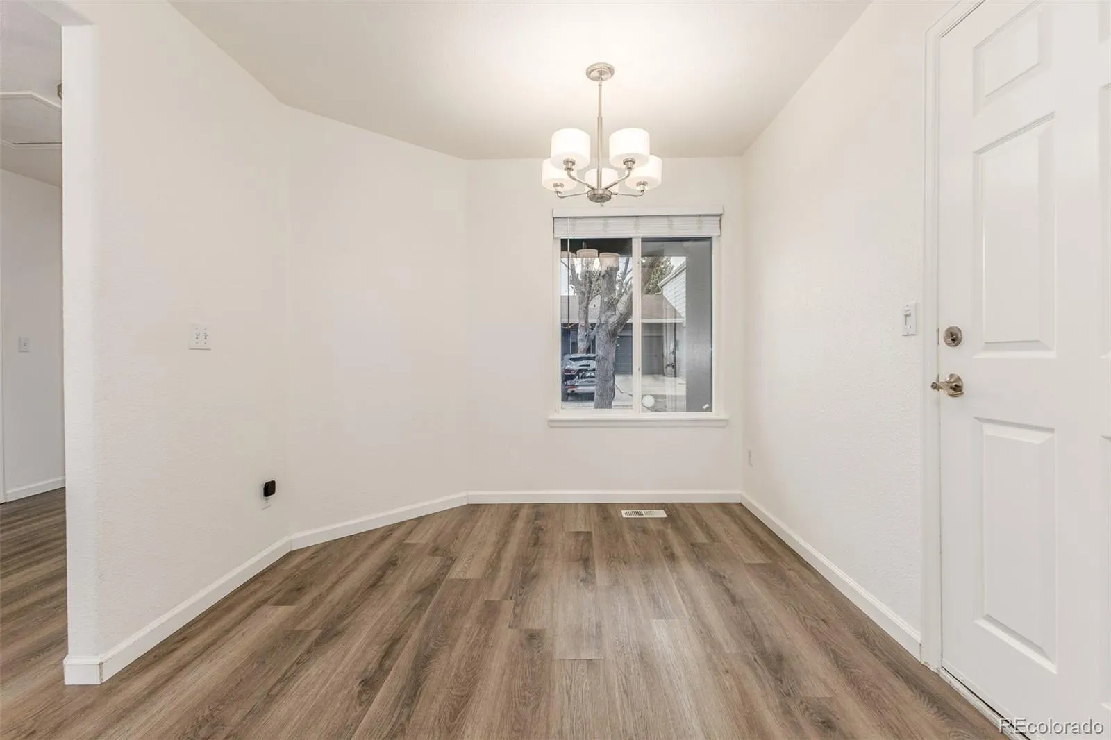 1958 S Carr Street Lakewood CO 80227 | MLS #REC7306356 05112026184108 1600 9