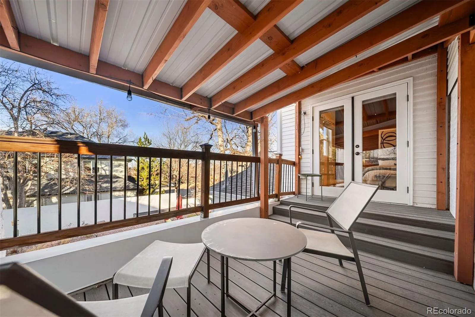 04162026160548 1600 32