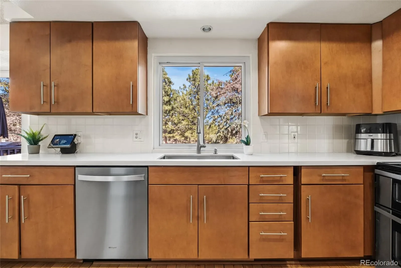 03222026002036 1600 20