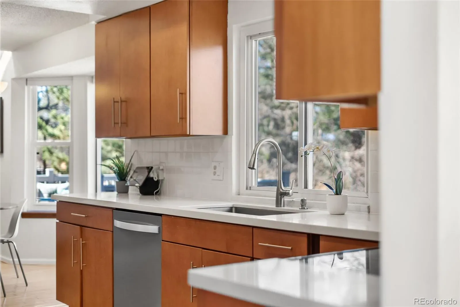 03222026002036 1600 21