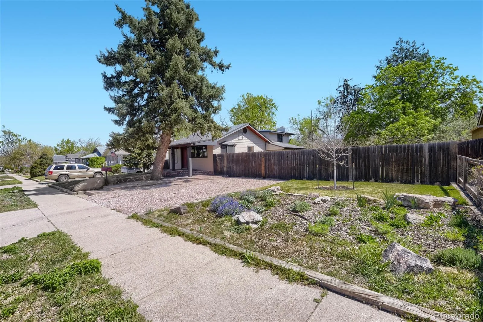 4058 S Lincoln Street Englewood CO 80113 MLS #REC7309642 04202026202453 1600 32