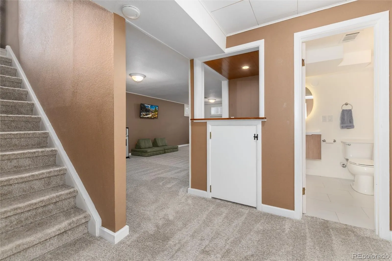 04102026195754 1600 16