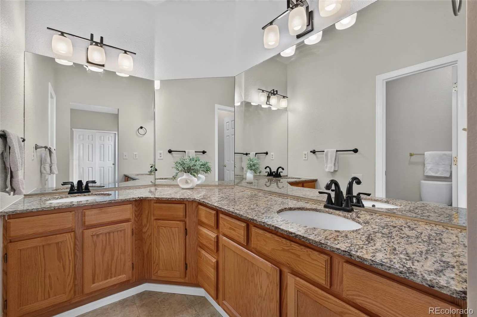 2906 W Long Circle #A Littleton CO 80120 | MLS #REC7311498 08122026223907 1600 14