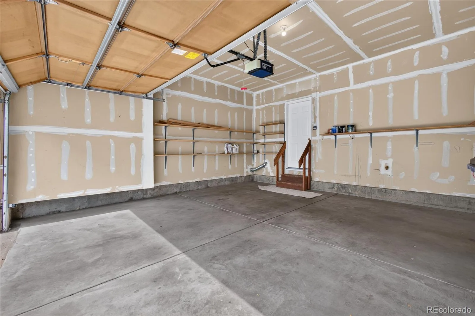 2906 W Long Circle #A Littleton CO 80120 | MLS #REC7311498 08122026223907 1600 24