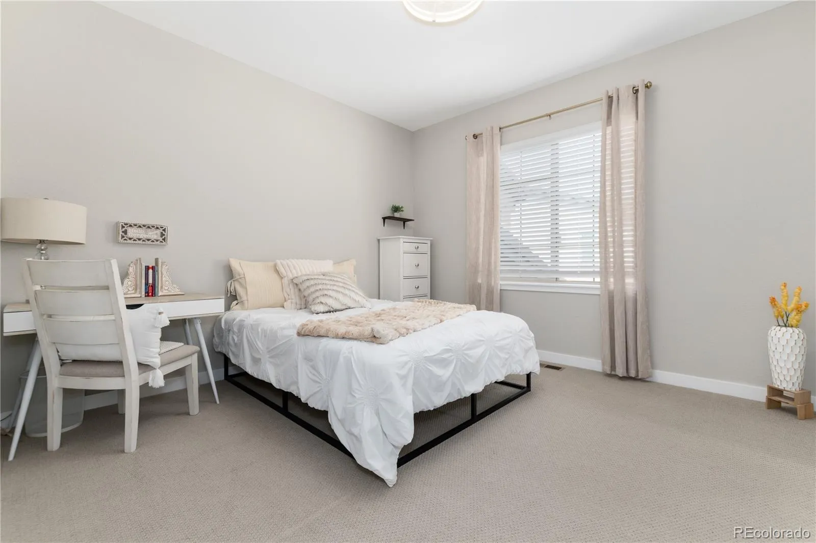 04162026010802 1600 30