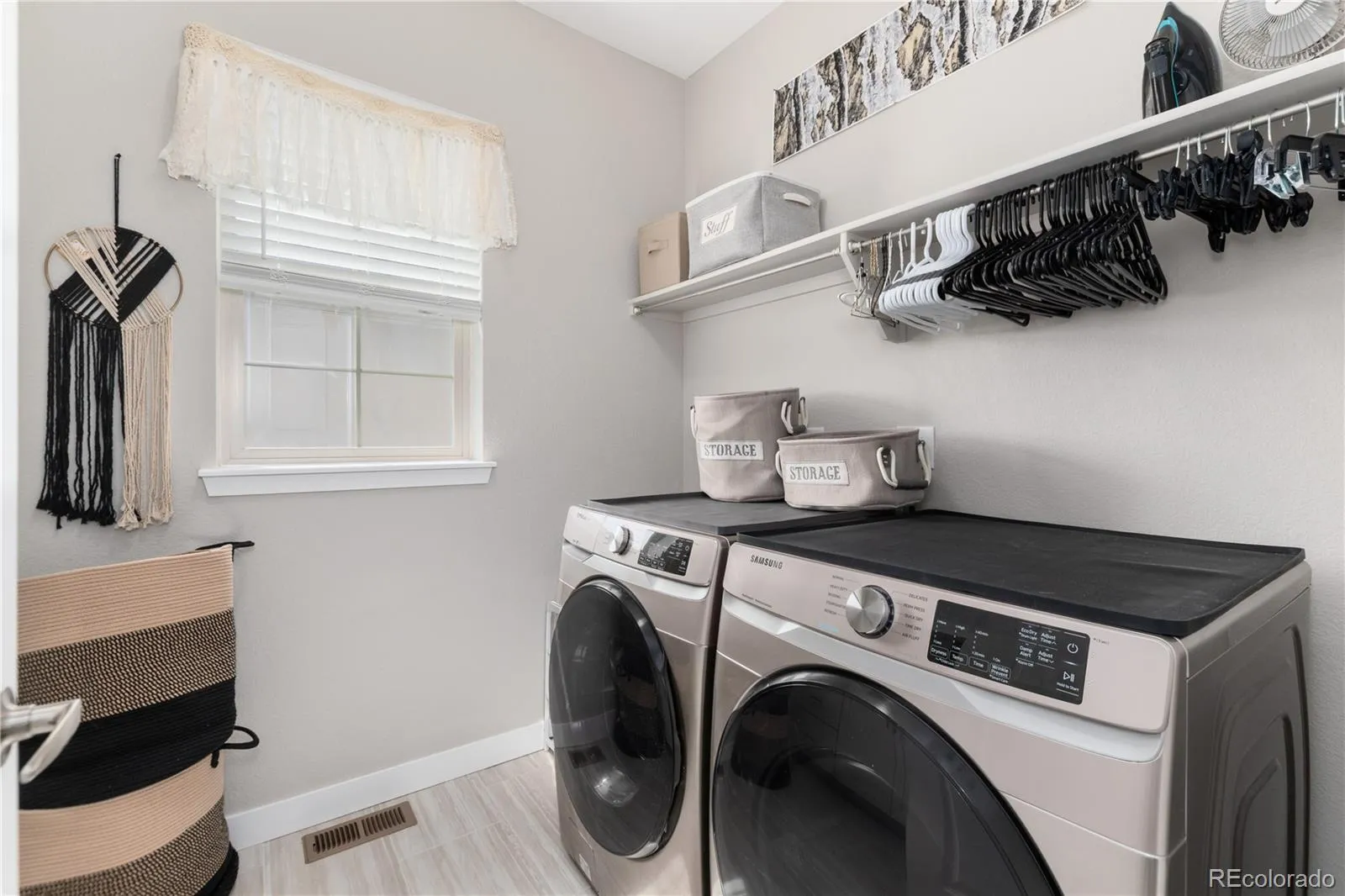 04162026010802 1600 33