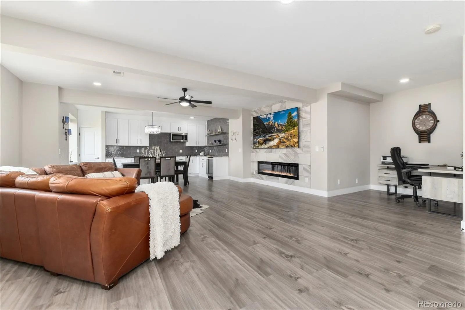 04162026010802 1600 35