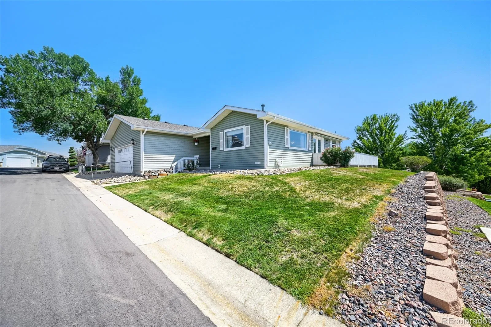 15 Carla Circle Broomfield CO 80020 | MLS #REC7318850 08172026193601 1600 2