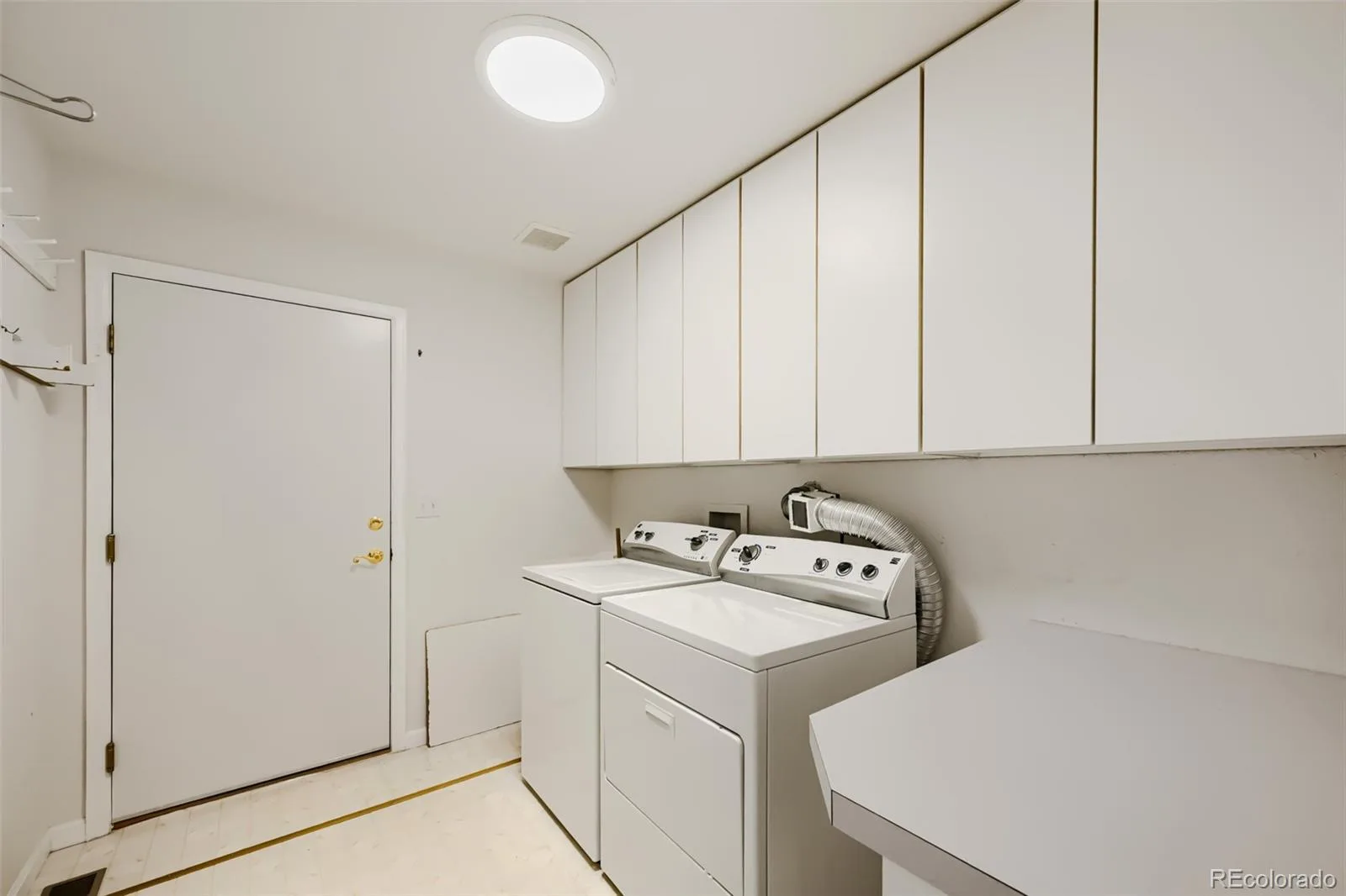 15 Carla Circle Broomfield CO 80020 | MLS #REC7318850 08172026193601 1600 30