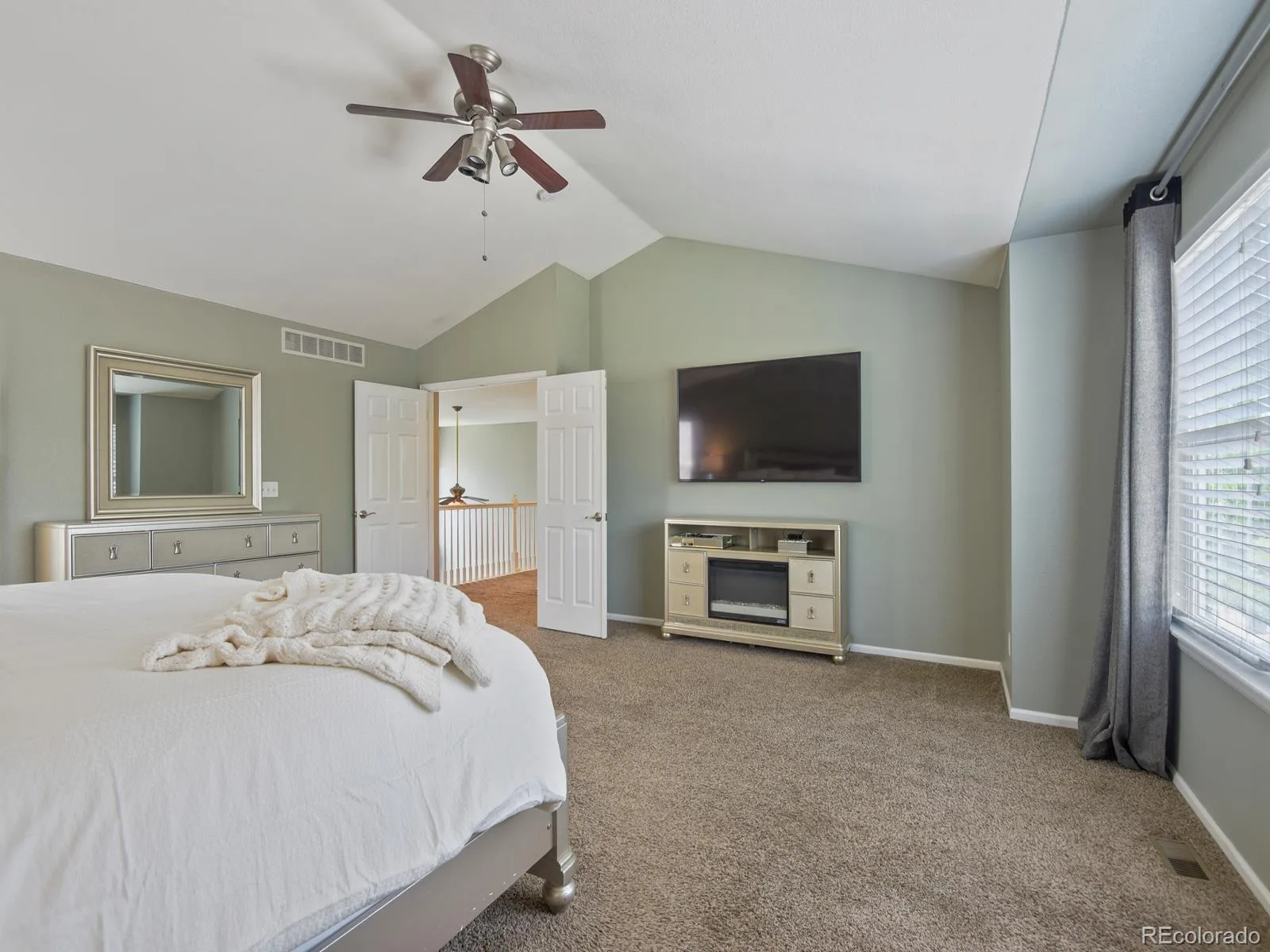5957 S Helena Street Centennial CO 80016 MLS #REC7319832 06122026173611 1600 12