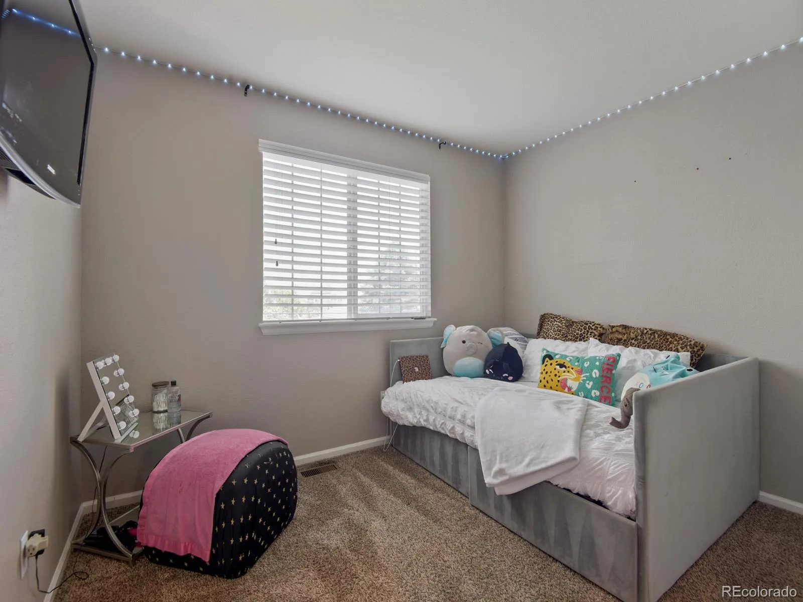 5957 S Helena Street Centennial CO 80016 MLS #REC7319832 06122026173611 1600 19