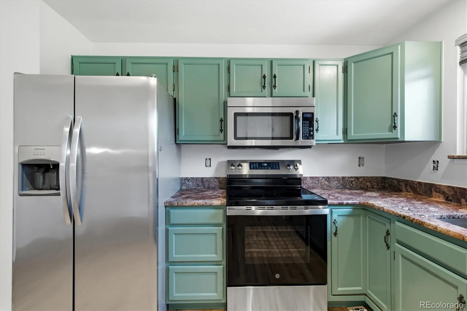12439 W 84th Drive Arvada CO 80005 | MLS #REC7322912 08282026223004 1600 14