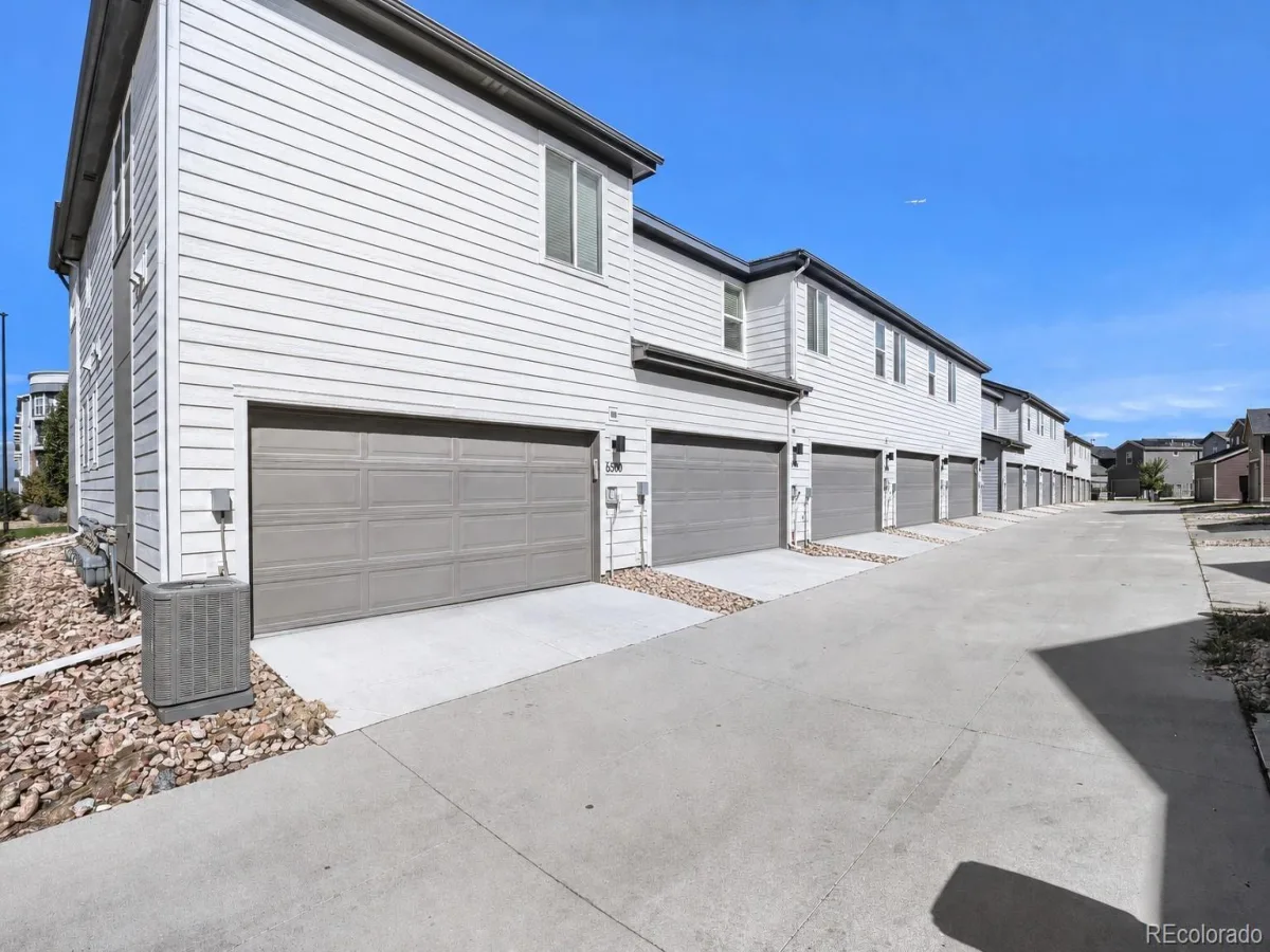 6504 N Biscay Street Denver CO 80249 | MLS #REC7322933 08212026161424 1200 23