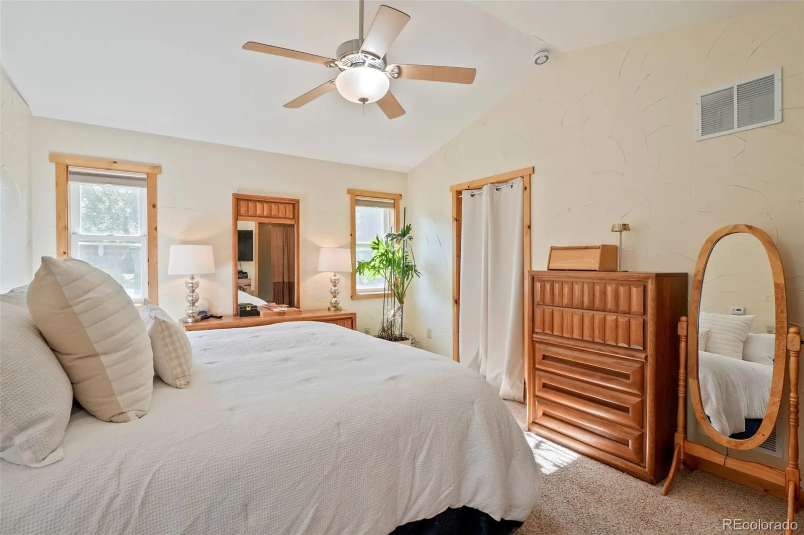 450 Garland Street Lakewood CO 80226 MLS #REC7324373 07022026011644 1600 18