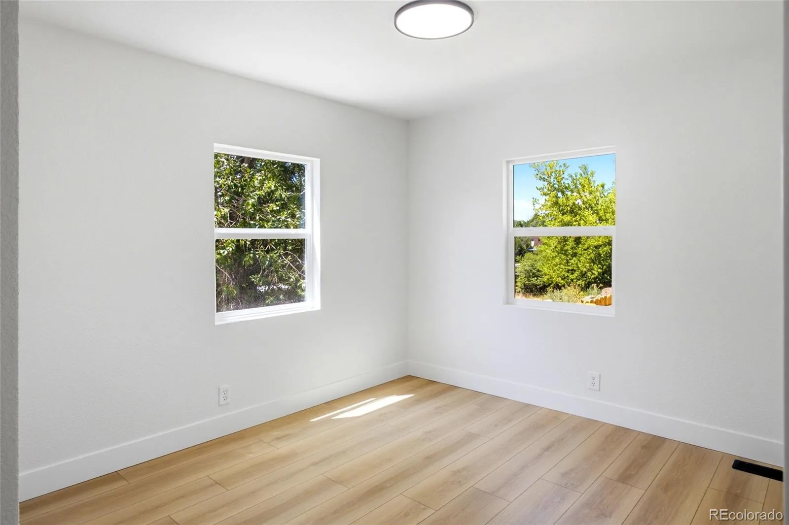 5955 W 7th Avenue Denver CO 80214 | MLS #REC7325710 07182026161400 1600 19