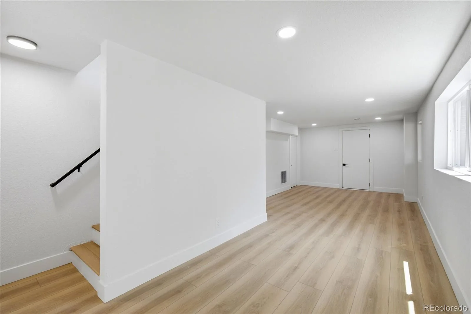 5955 W 7th Avenue Denver CO 80214 | MLS #REC7325710 07182026161400 1600 25