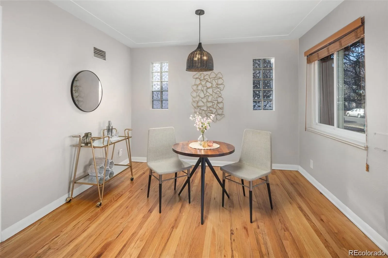 3300 Bellaire Street Denver CO 80207 | MLS #REC7328231 08262026210349 1600 18