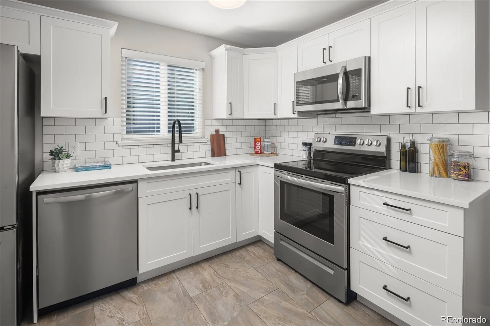 3300 Bellaire Street Denver CO 80207 | MLS #REC7328231 08262026210349 1600 20