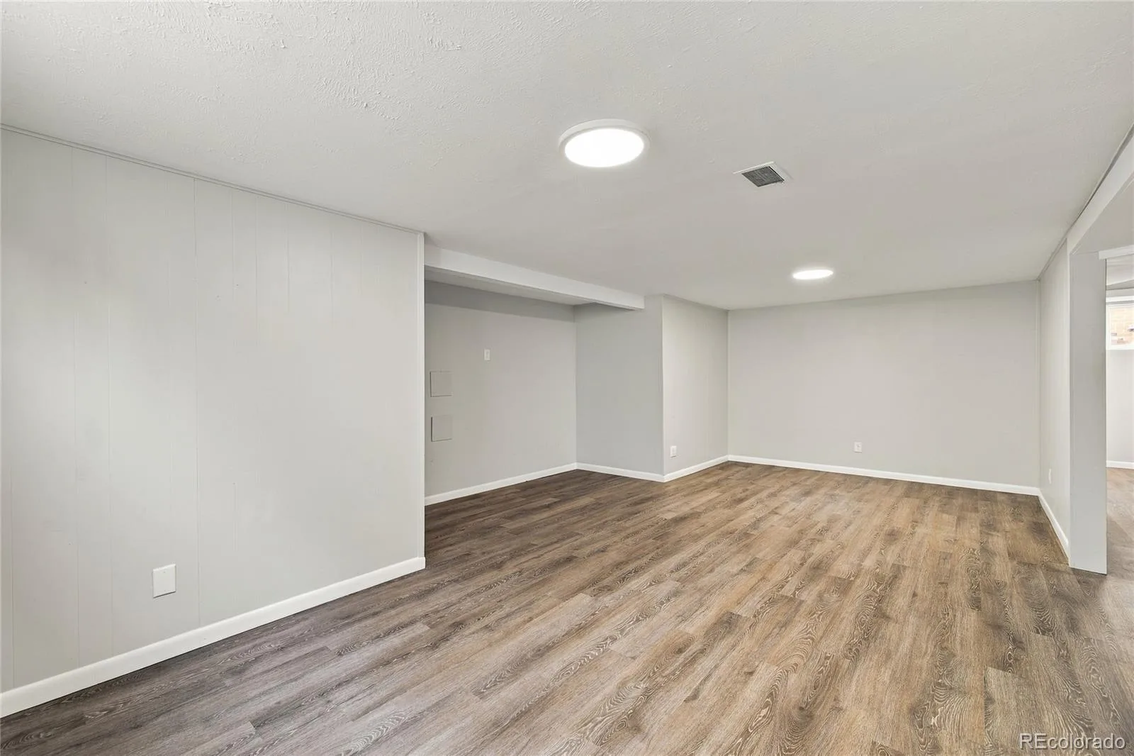 3300 Bellaire Street Denver CO 80207 | MLS #REC7328231 10012026215803 1600 21