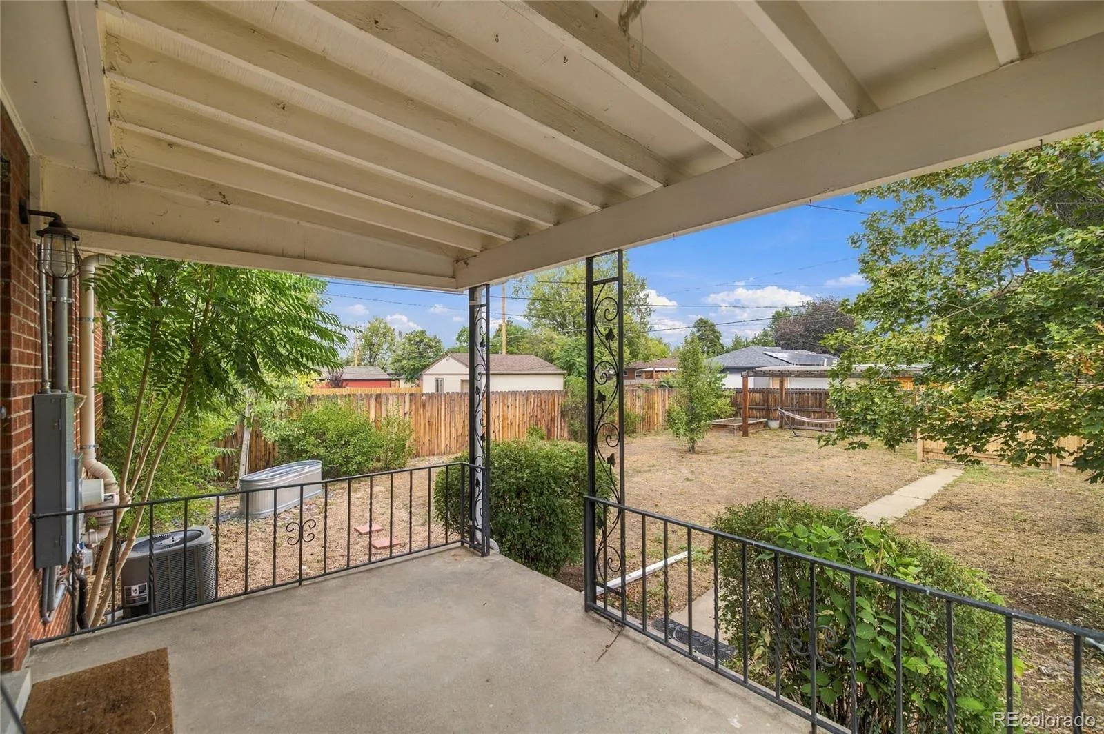 3300 Bellaire Street Denver CO 80207 | MLS #REC7328231 10012026215803 1600 27