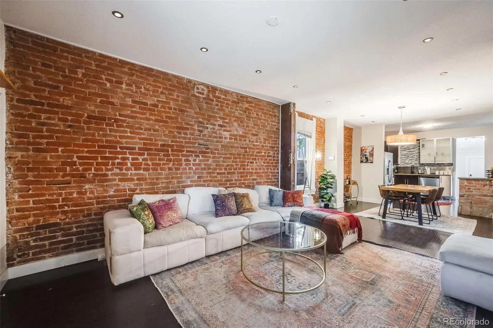 03102026221519 1600 6