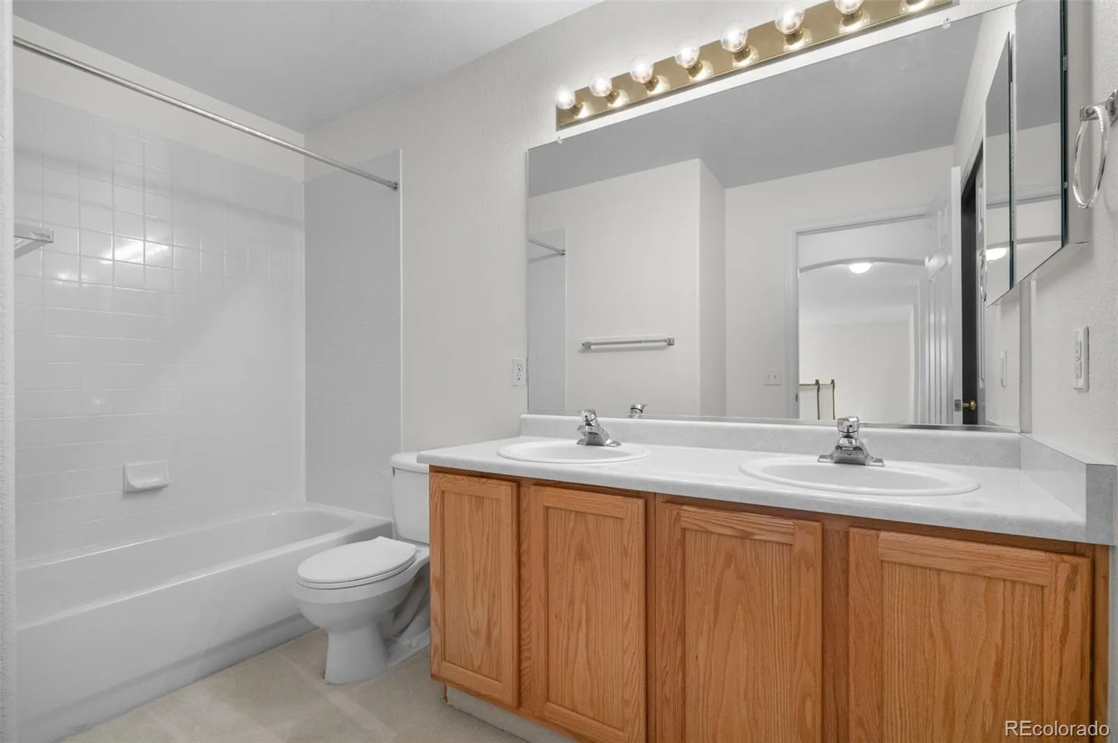 20331 E 47th Place Denver CO 80249 MLS #REC7328990 05012026172933 1600 27
