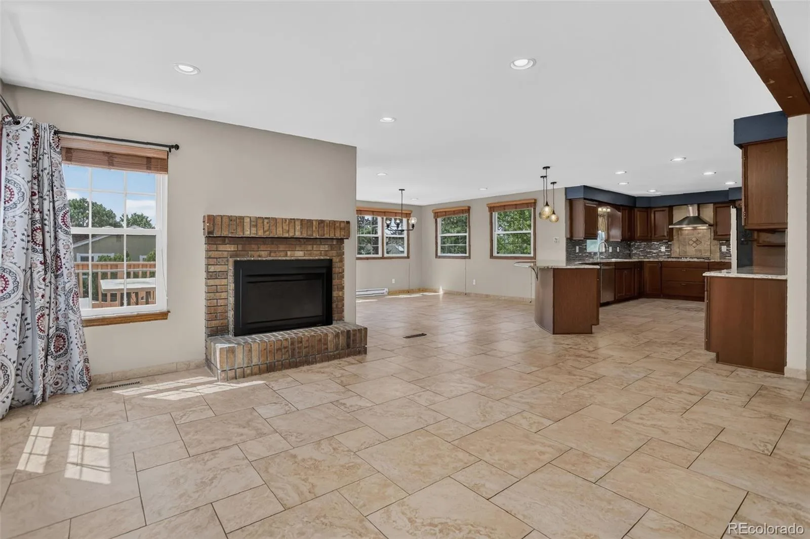 16544 E Dorado Avenue Centennial CO 80015 MLS #REC7329658 07092026155058 1600 17