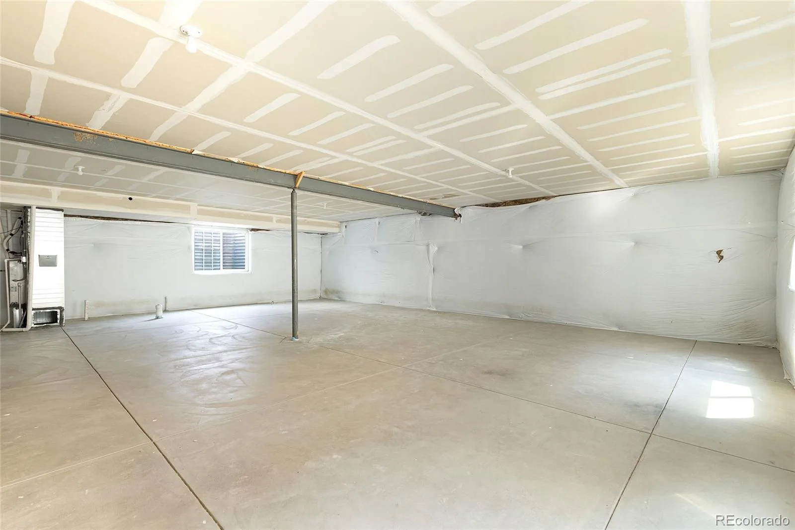 7858 S Flat Rock Court Aurora CO 80016 | MLS #REC7330026 08112026191913 1600 33