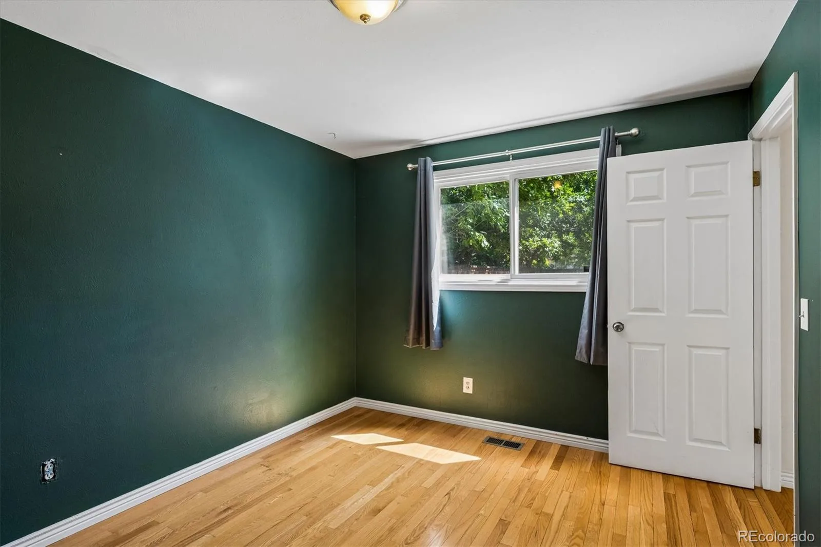 2642 S Vine Street Denver CO 80210 | MLS #REC7330150 08282026211846 1600 18
