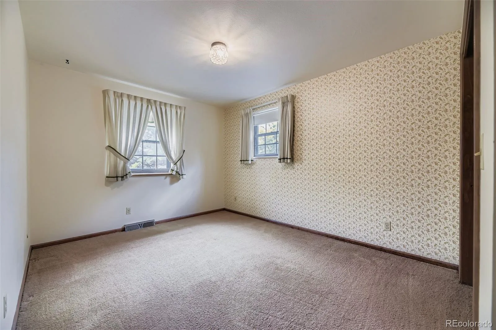 5980 W Milan Place Denver CO 80235 MLS #REC7332821 05252026153437 1600 16