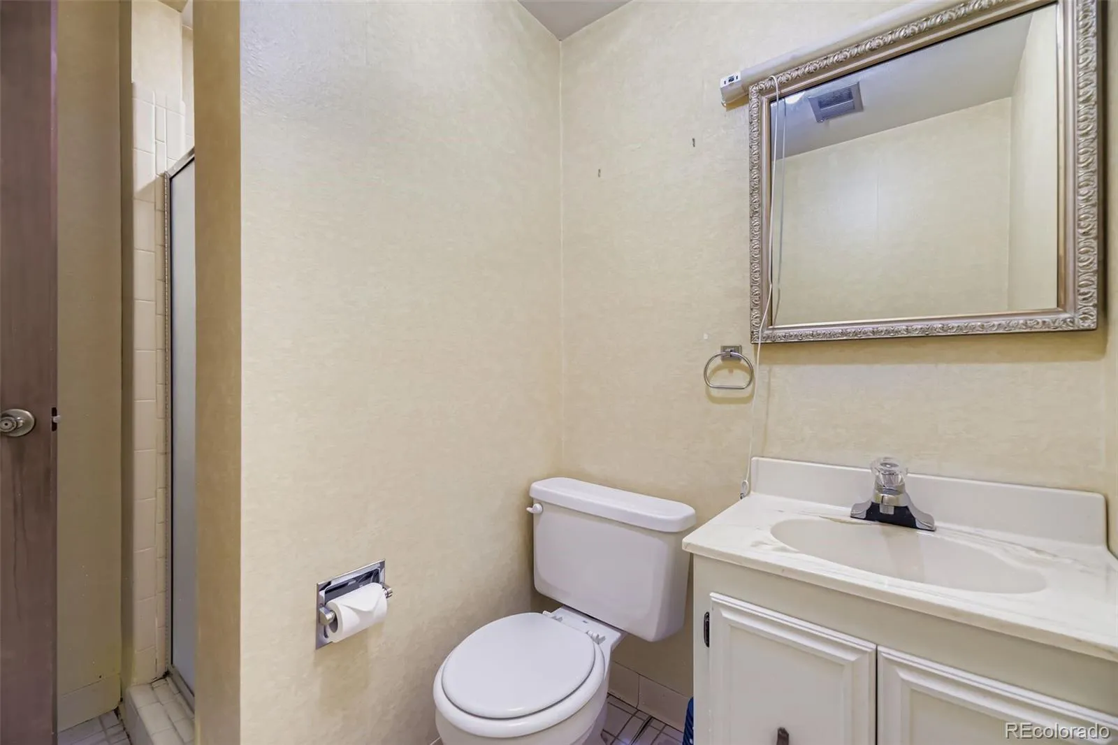 5980 W Milan Place Denver CO 80235 MLS #REC7332821 05252026153437 1600 20