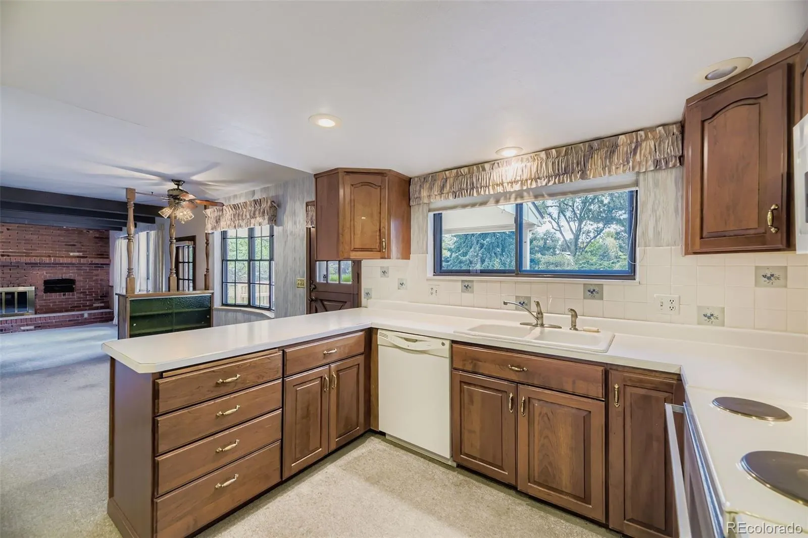 5980 W Milan Place Denver CO 80235 MLS #REC7332821 05252026153437 1600 7