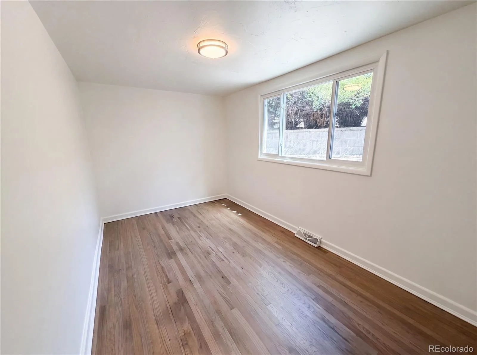 519 N Gilbert Street Castle Rock CO 80104 | MLS #REC7333948 06122026232251 1600 11