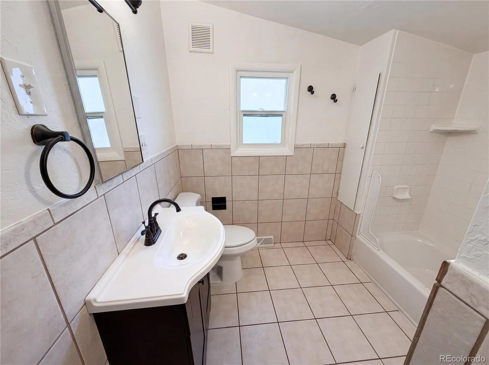 519 N Gilbert Street Castle Rock CO 80104 | MLS #REC7333948 06122026232251 1600 19