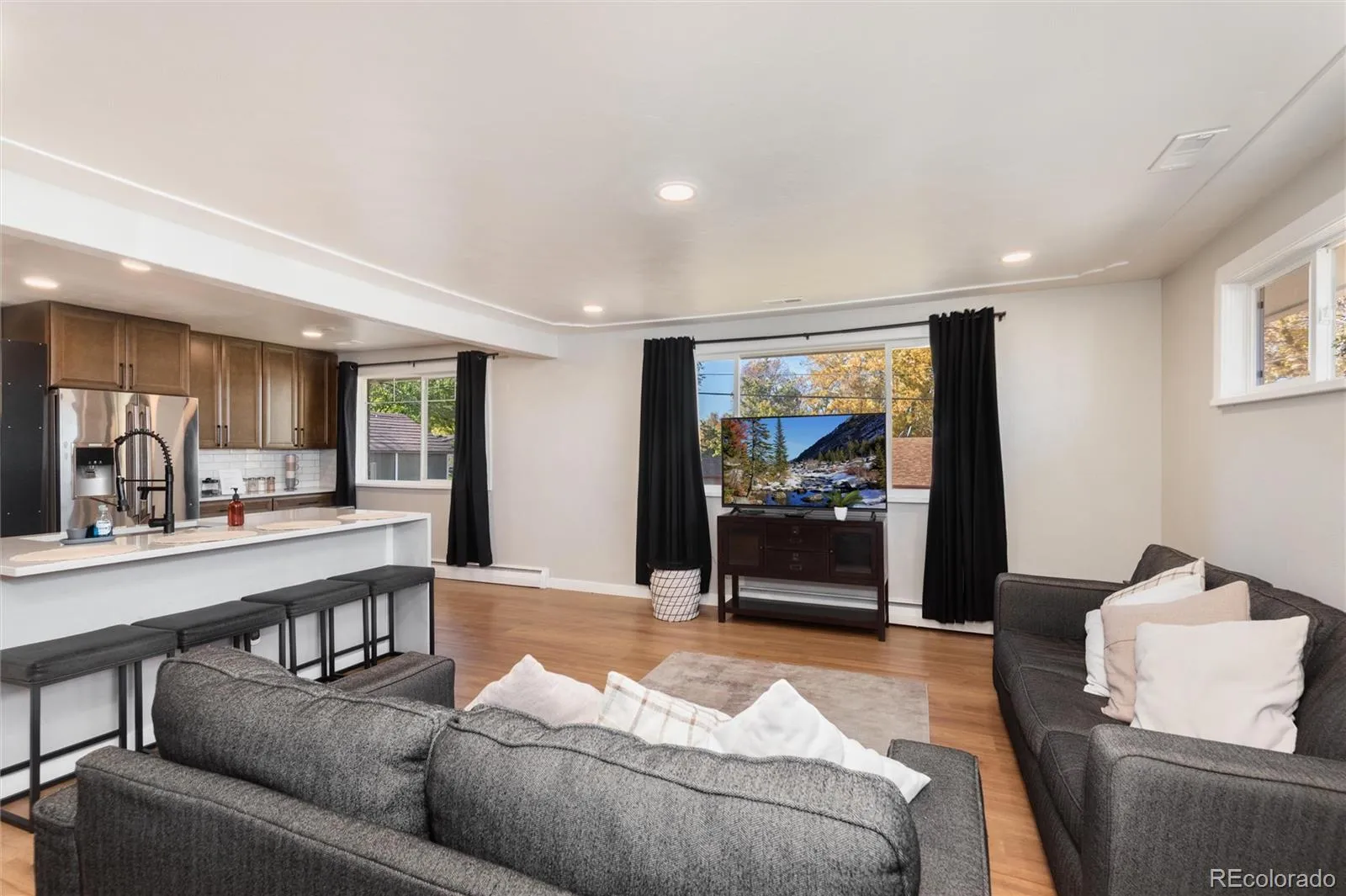 04182026191714 1600 8